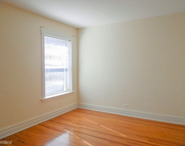 3413 North Elaine Place #2 - Photo Thumbnail 5