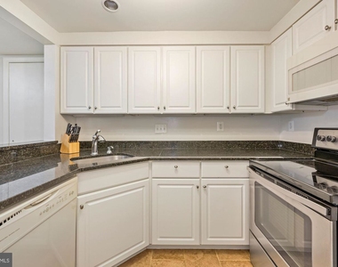 1080 Wisconsin Ave Nw #2015 - Photo Thumbnail 8