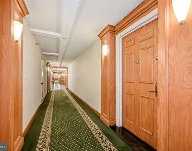 1080 Wisconsin Ave Nw #2015 - Photo Thumbnail 3