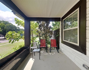 605 S Oak Cliff Boulevard - Photo Thumbnail 8