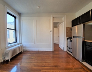 25-21 31st Ave - Photo Thumbnail 2