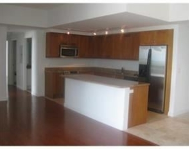 1745 E Hallandale Beach Blvd - Photo Thumbnail 4