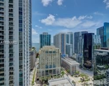 1080 Brickell Ave - Photo Thumbnail 9