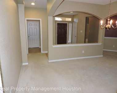 14734 Harvest Chase Court - Photo Thumbnail 2