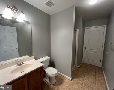 7909 Beach Plum Lane - Photo Thumbnail 25