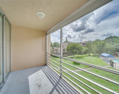 9400 Live Oak Pl - Photo Thumbnail 22