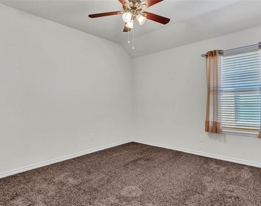 760 Jamestown Lane - Photo Thumbnail 12