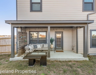 2847 Papa Bear Drive (3-bed Pershing Pointe) - Photo Thumbnail 16