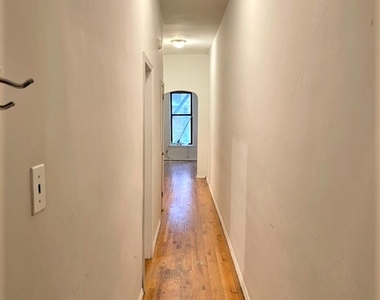 230 East 87th Street - Photo Thumbnail 6