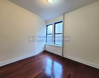 255 Fort Washington Avenue - Photo Thumbnail 10