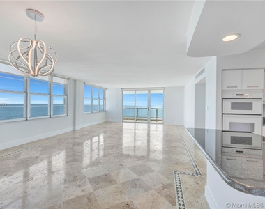 5151 Collins Ave - Photo Thumbnail 5