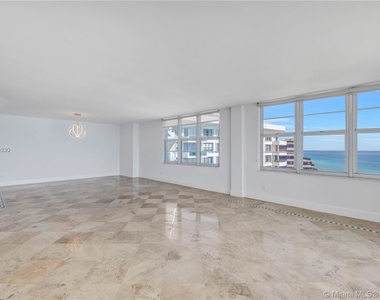 5151 Collins Ave - Photo Thumbnail 4