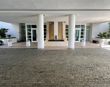 900 Brickell Key Blvd - Photo Thumbnail 12