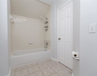 11551 Balcones Drive - Photo Thumbnail 30