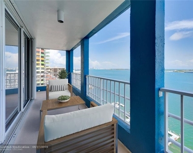 1627 Brickell Ave - Photo Thumbnail 5