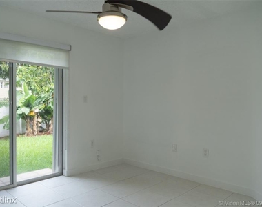 5571 Nw 102nd Ct #5571 - Photo Thumbnail 10