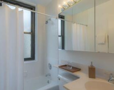 240 East 27th Street - Photo Thumbnail 2