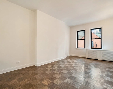 West 22nd Street - Photo Thumbnail 1