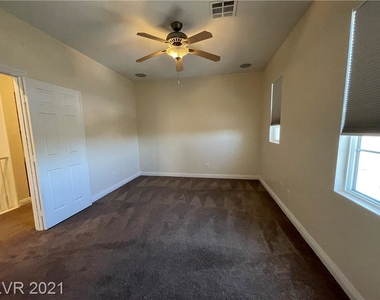 7605 Tiny Tortoise Street - Photo Thumbnail 18