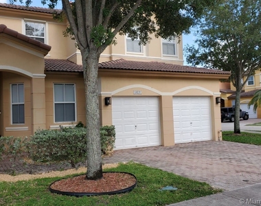 8431 Nw 114th Ct - Photo Thumbnail 0