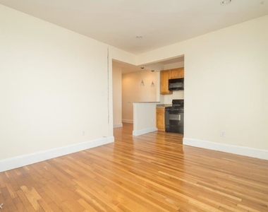 136 Highland Ave Apt 26 - Photo Thumbnail 4