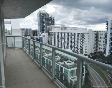 5900 Collins Ave - Photo Thumbnail 13