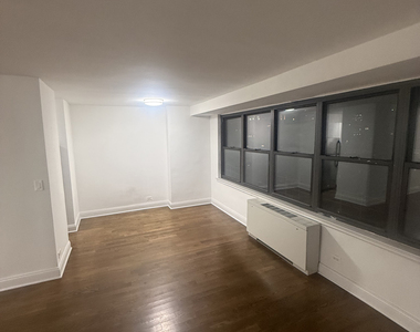 240 East 82nd Street - Photo Thumbnail 2