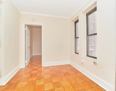 516 East 80th Street - Photo Thumbnail 2