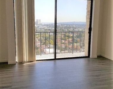 10535 Wilshire Blvd - Photo Thumbnail 13