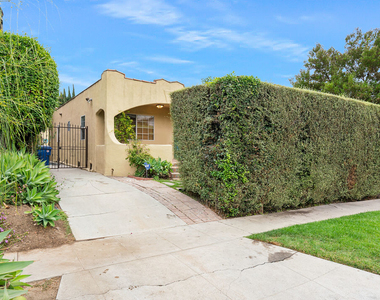 1608 Carmona Ave - Photo Thumbnail 15