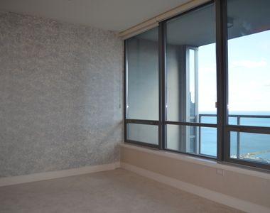 600 North Lake Shore Drive - Photo Thumbnail 7