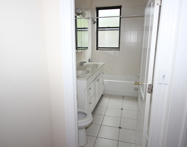 1165 East 52nd Street - Photo Thumbnail 6