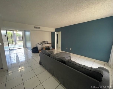 8005 Sw 107th Ave - Photo Thumbnail 0