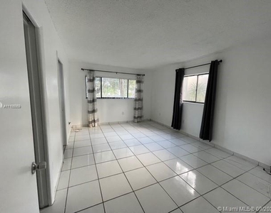 8005 Sw 107th Ave - Photo Thumbnail 7