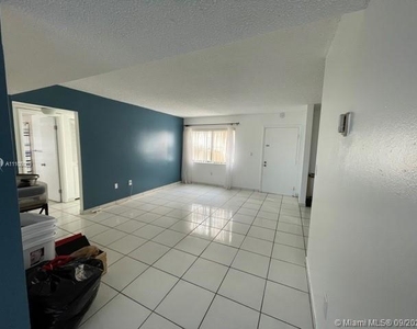 8005 Sw 107th Ave - Photo Thumbnail 5