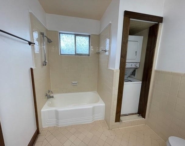 4206 Hawthorne Avenue - Photo Thumbnail 17