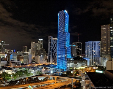 350 S Miami Ave - Photo Thumbnail 2