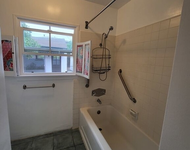 3124 Curts Ave - Photo Thumbnail 13