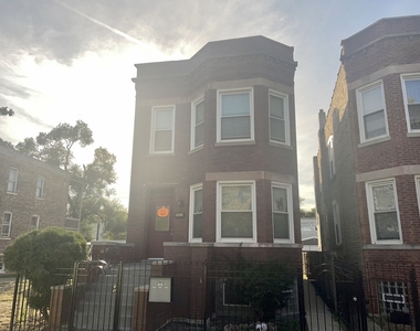 1032 North Lawndale Avenue - Photo Thumbnail 8