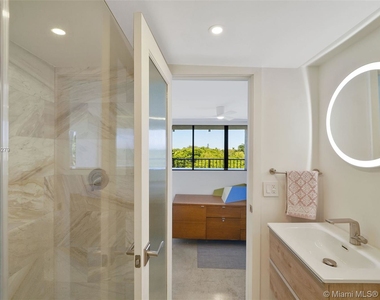 5701 Biscayne Blvd - Photo Thumbnail 18