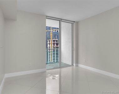 951 Brickell Ave - Photo Thumbnail 10