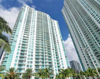 951 Brickell Ave - Photo Thumbnail 0