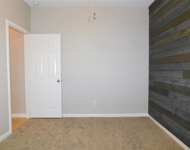 101 Kincaid Drive - Photo Thumbnail 20