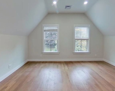 30 Summit Ave 1 - Photo Thumbnail 3