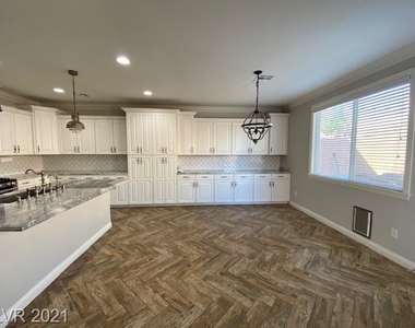 10652 Kearney Mountain Avenue - Photo Thumbnail 4