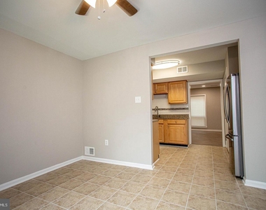 3862 Persimmon Cir - Photo Thumbnail 10