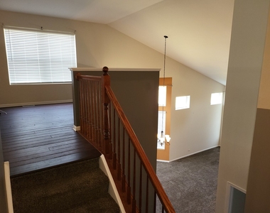 926 Bluebell Circle - Photo Thumbnail 16