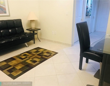 18671 Collins Ave - Photo Thumbnail 27