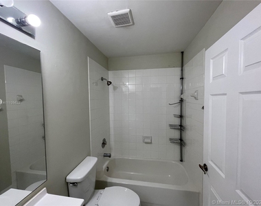 11329 Nw 59th Ter - Photo Thumbnail 24