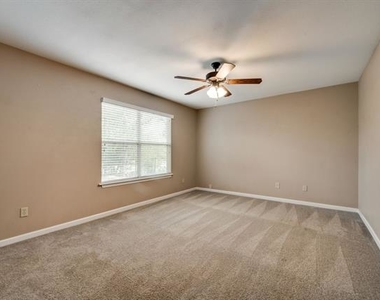 4425 Bluestem Street - Photo Thumbnail 10